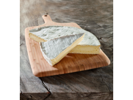 Brie de Meaux au lait cru aop 22 % m.g. demi pièce de 1.4 kg env.
